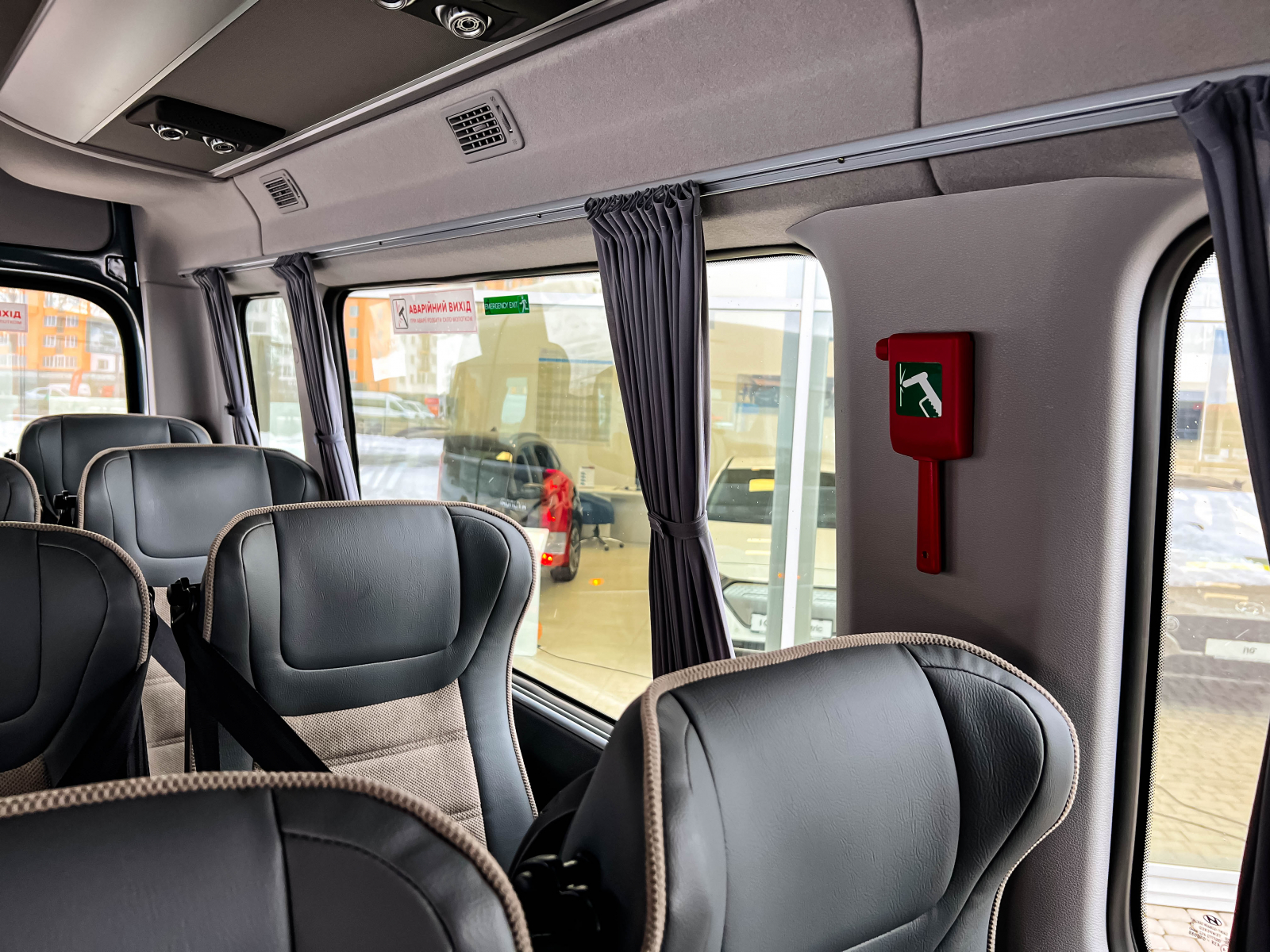 Hyundai H350 – мікроавтобус для комфортабельних пасажирських перевезень в наявності у автосалоні! | ВІК-Експо - фото 15