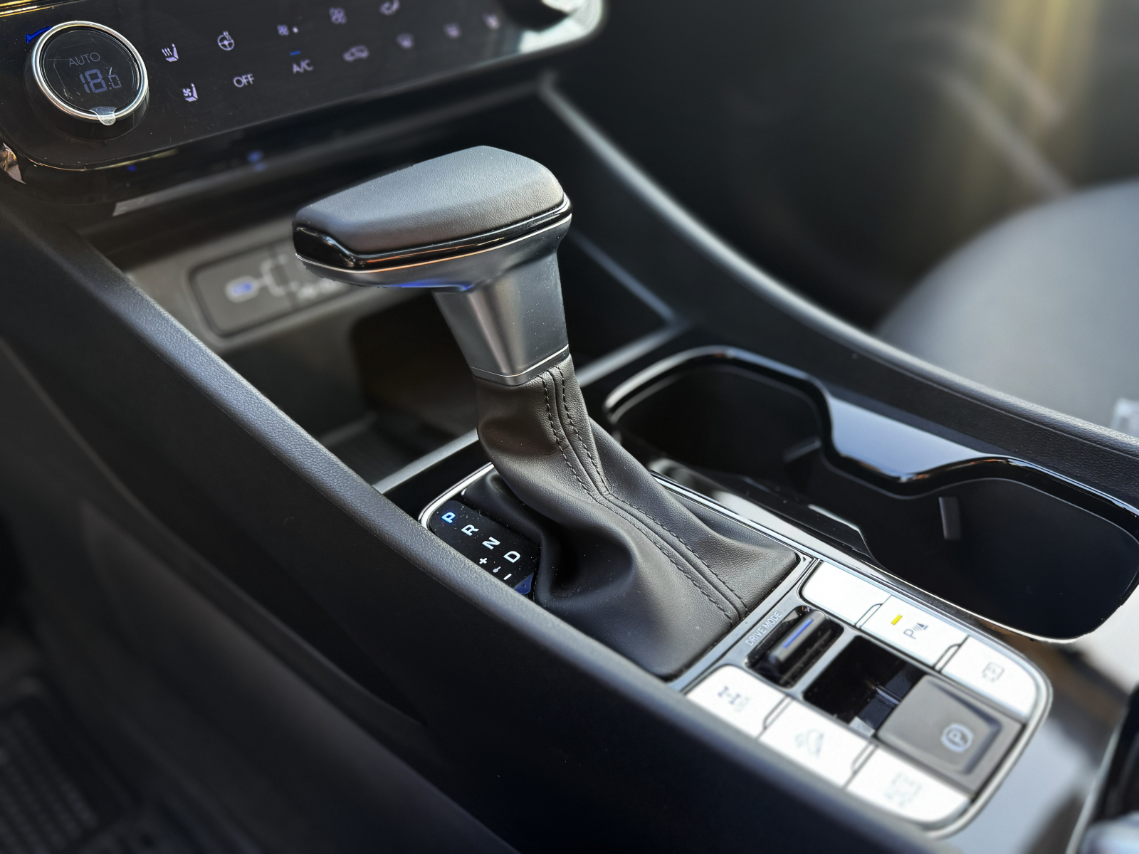 Купити автомобіль в ВІК-Експо. Модельний ряд Hyundai | ВІК-Експо - фото 14